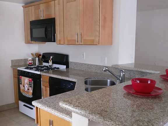 3rd image of 11116 Aqua Vista St #12