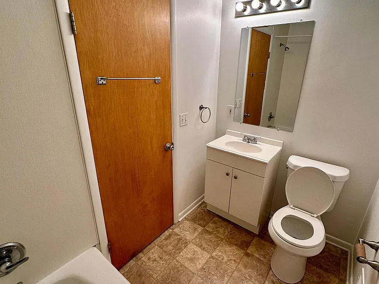 2099 Fabian Dr — Photo 5