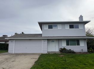 4816 Willowbrook Dr, Sacramento, CA 95842