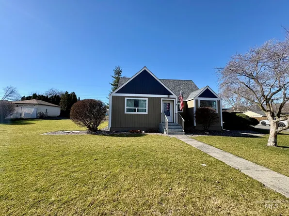 1302 4th St, Clarkston, WA 99403