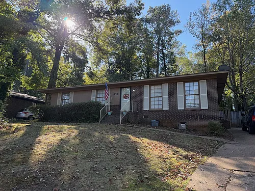 113 S Cedarbrook Dr Photo 1