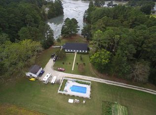 24385 Dix Farm Dr, Accomac, VA 23301