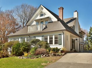 240 Harriman Rd, Irvington, NY 10533