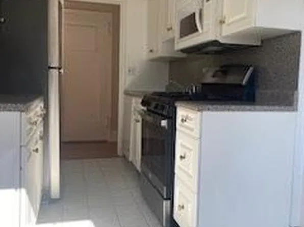 (undisclosed Address), Mamaroneck, NY 10543