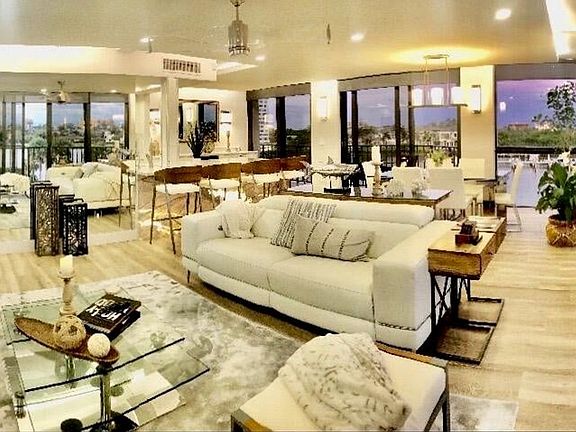 4th image of 899 Jeffery St #4150