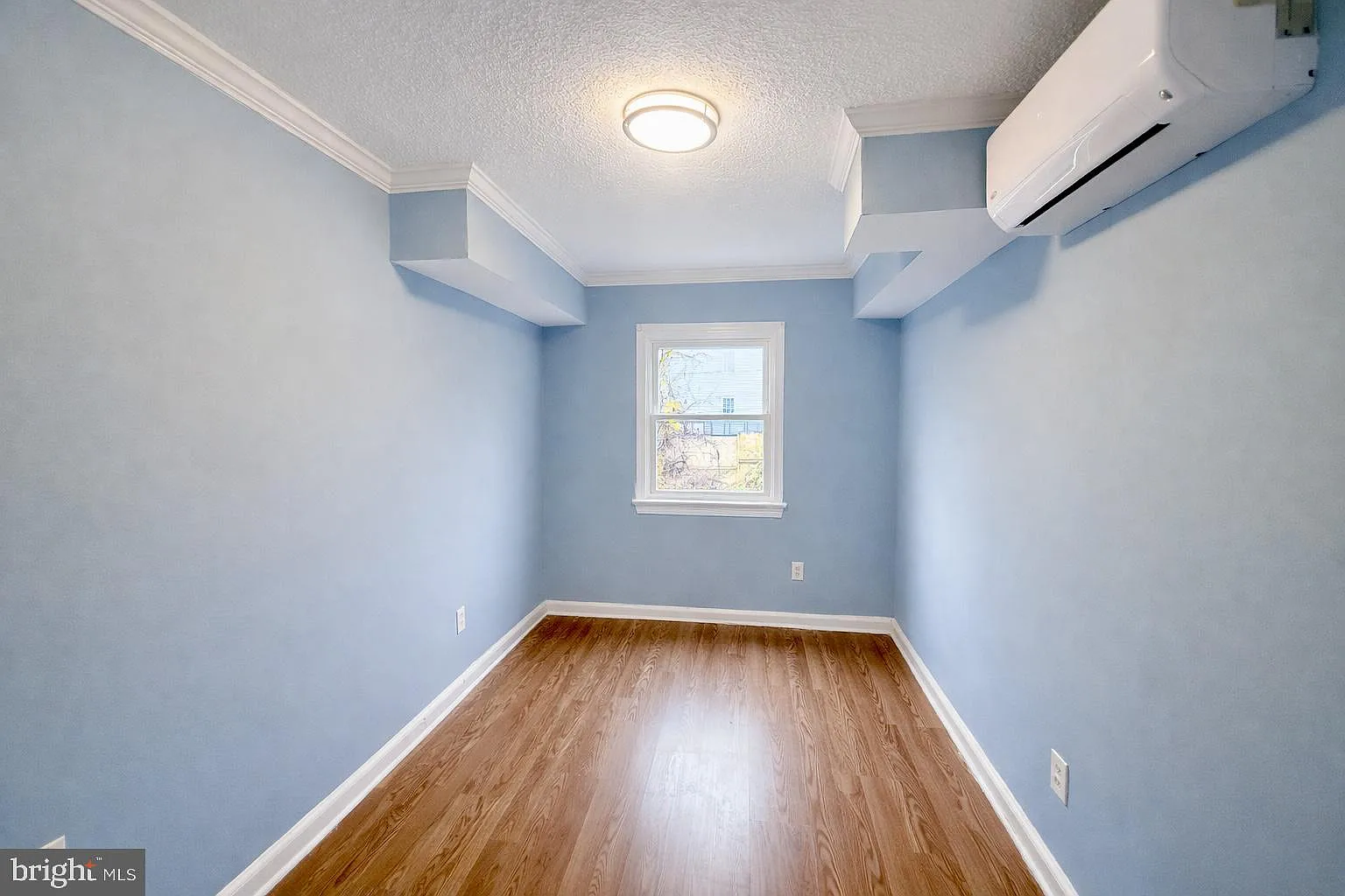 2 bed, 1.0 bath, 800 sqft, $1,750 — Photo 3