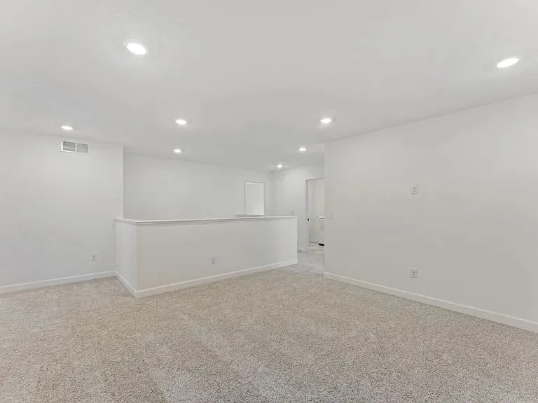 18325 Gladiator Dr — Photo 12