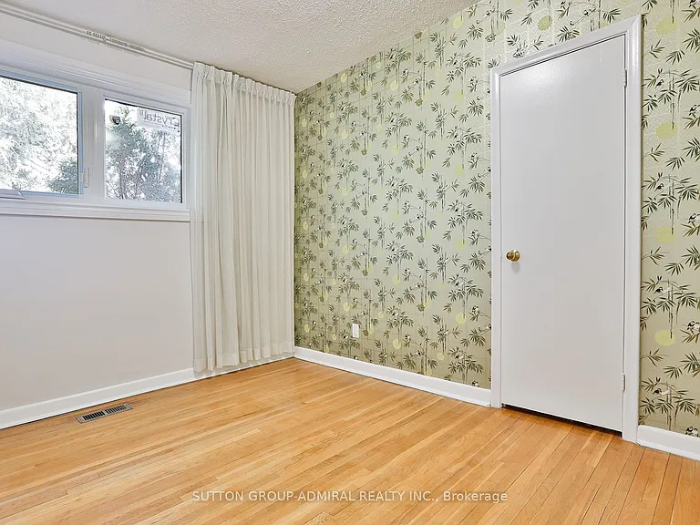 264 McConvey Dr — Photo 14