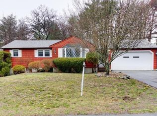 15 Evelyn St, Burlington, MA 01803