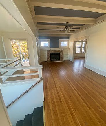 2nd image of 985 Hensley Ave
