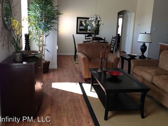 4th image of 1206 Newcastle Dr