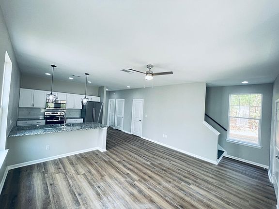 3rd image of 517 Olive Branch Way