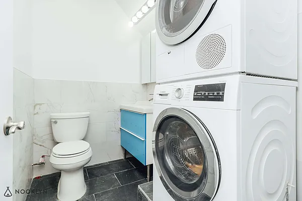 Rented by Nooklyn NYC LLC | media 77