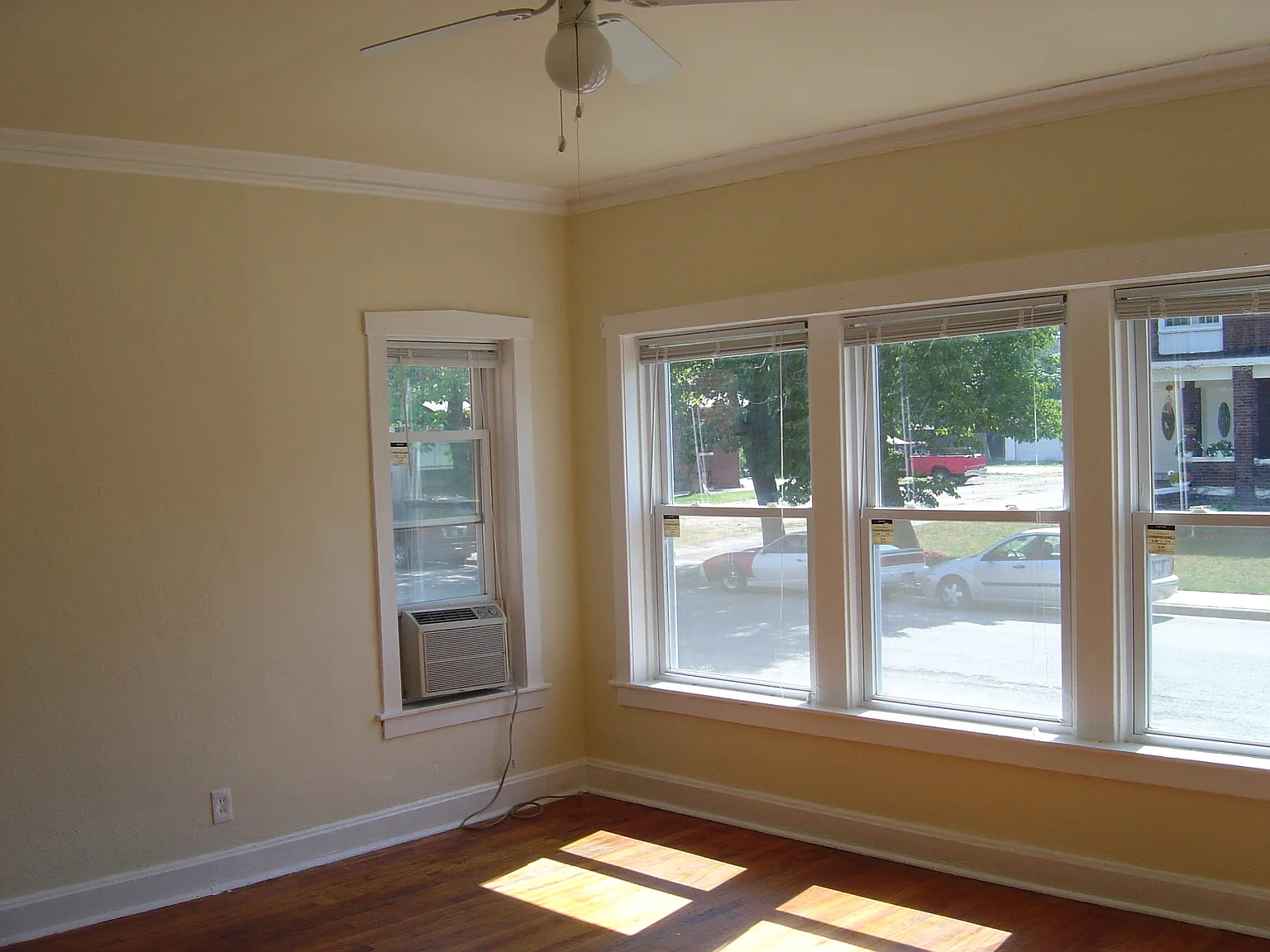 2 bed, 1300 sqft, $1,150 — Photo 3