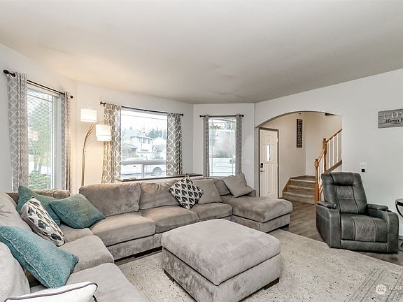 5th image of 12518 160th Street E