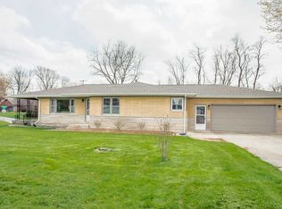 101 N Countrybrook Dr, Monticello, IN 47960