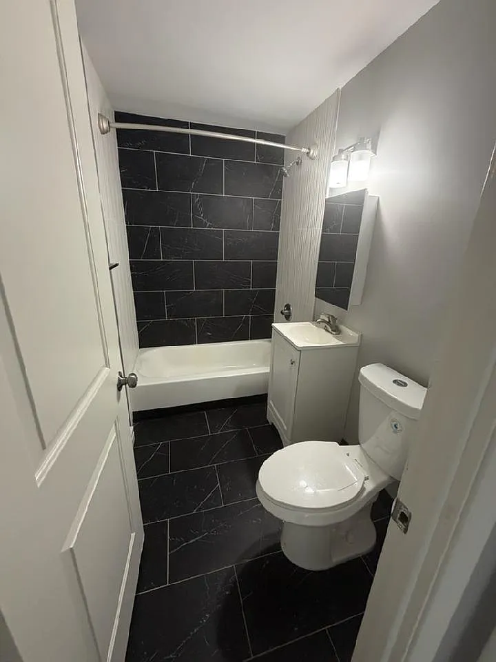 The Ashwood — Photo 2