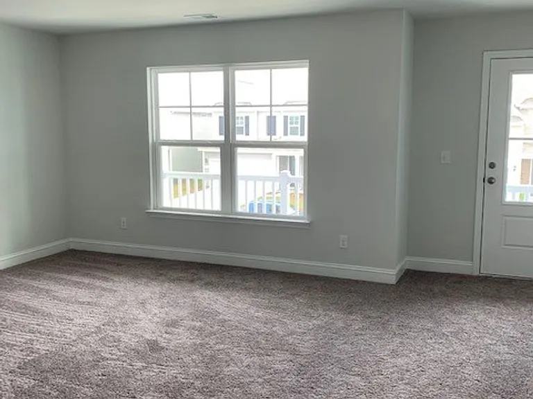 5025 Magnolia Village Way — Photo 32