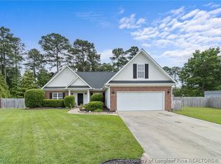 9032 Grouse Run Ln, Fayetteville, NC 28314