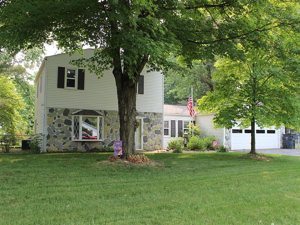 1st image of 165 Melody Ln