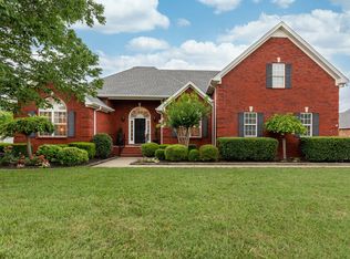 1175 Ithaca St, Murfreesboro, TN 37130