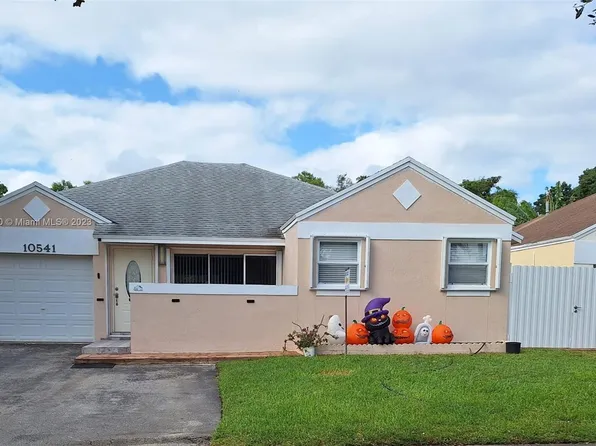 10541 SW 207th St, Cutler Bay, FL 33189