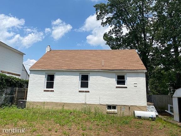 2nd image of 309 Wilson Blvd SW