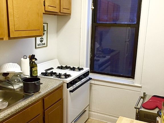 5th image of 3131 23rd Ave #1