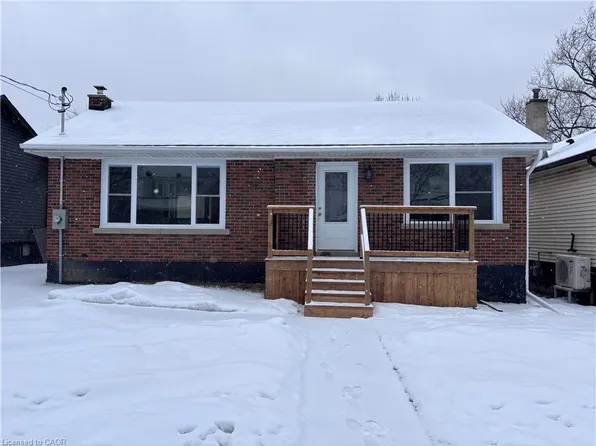300 E 43rd St, Hamilton, ON L8T 3C7