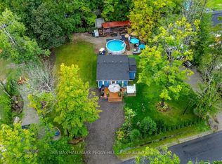 28 Wozniak Rd, Penetanguishene, ON L9M 1W5