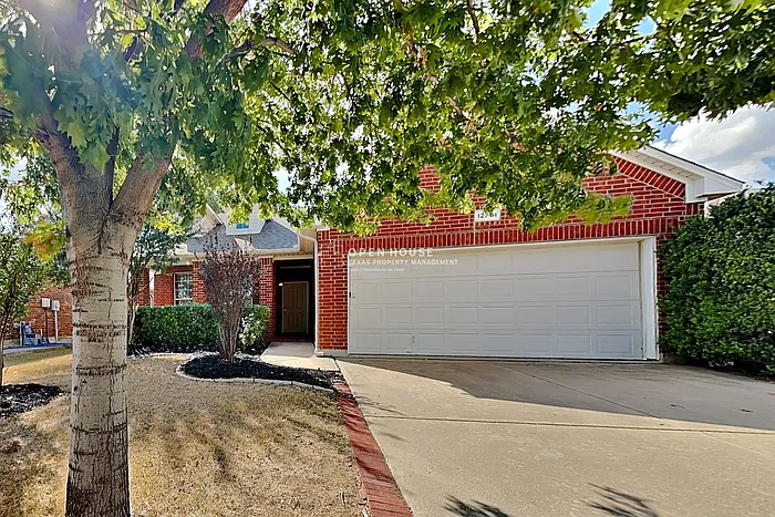 12901 Farmington Dr
