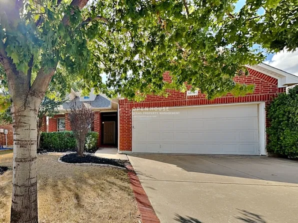 12901 Farmington Dr, Fort Worth, TX 76244