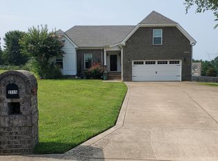 1215 Wiltshire Ct, Columbia, TN 38401