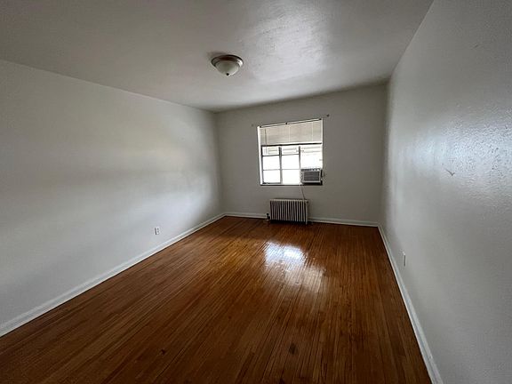3rd image of 4223 Monroe St #C