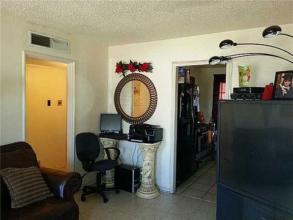 5th image of 5424 Homer Cir