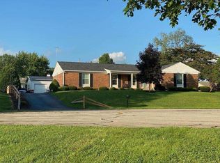 830 Driftwood Ave, Columbus, IN 47203