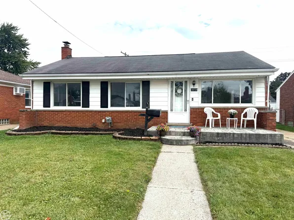 28720 Bohn St, Roseville, MI 48066