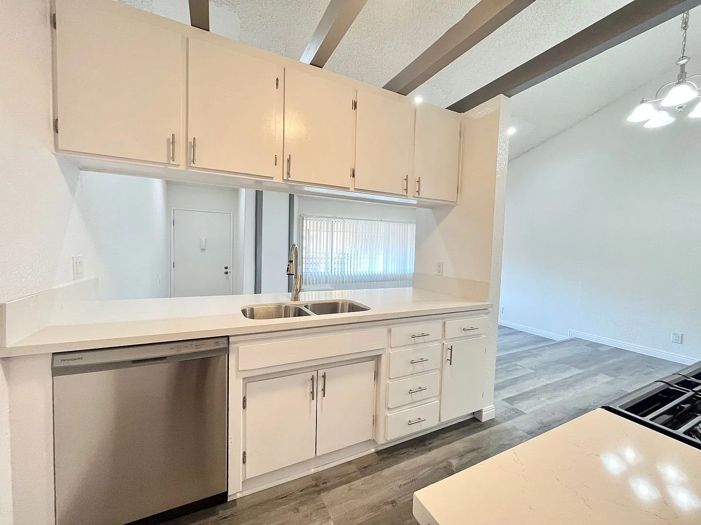 Independence Apartments — Photo 4