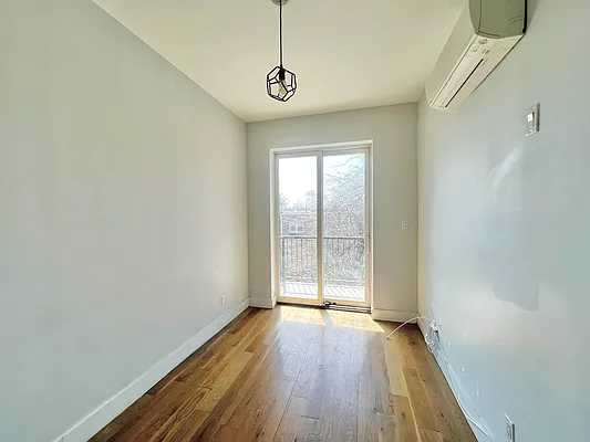 Rented by Doorway NYC, LLC | media 3