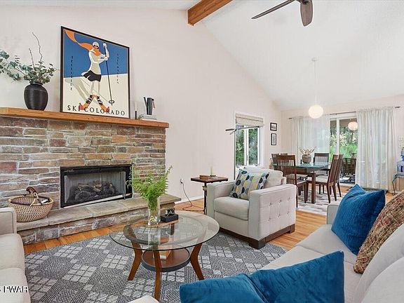 3rd image of 808 Woodland Ct