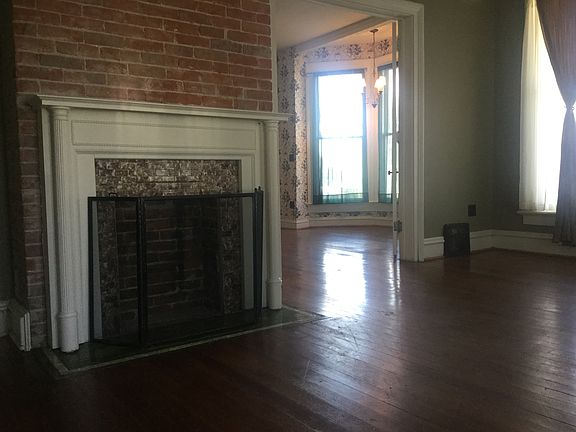 4th image of 1880 S Ecclectic Italianate