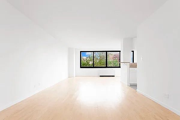 2 bed · 2 bath · 1,028 ft² in Harlem, Manhattan