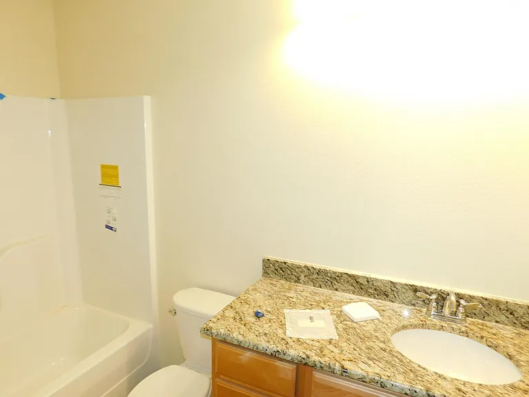 3306 N Hughmount Rd — Photo 11