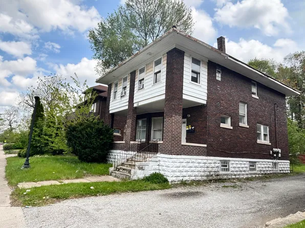 10-12 Waltham St, Hammond, IN 46320