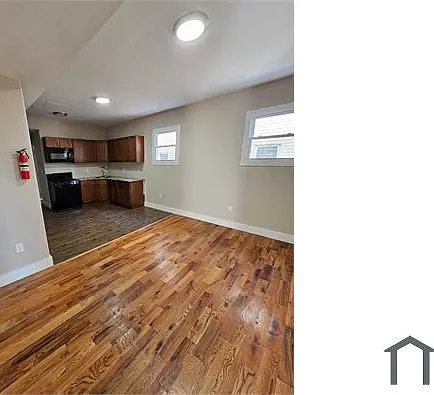 3 bed, $2,200 — Photo 4