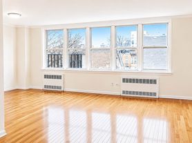 150 Hawthorne St, Brooklyn, NY