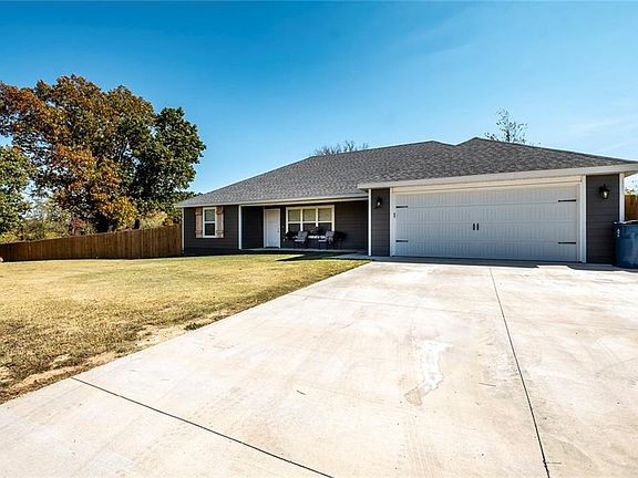 4th image of 26 Lockhart Ln
