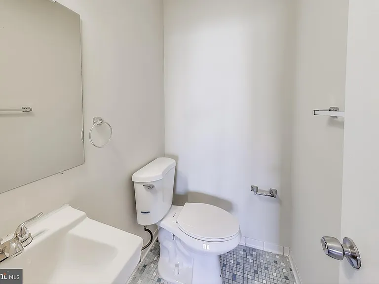 6403 Entwood Ct — Photo 23