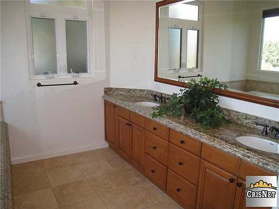3rd image of 3461 Oak Glen Dr
