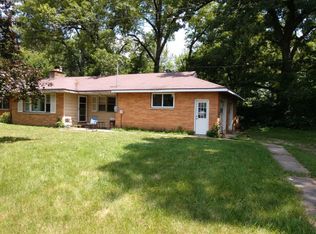 9217 S 24th St, Portage, MI 49002